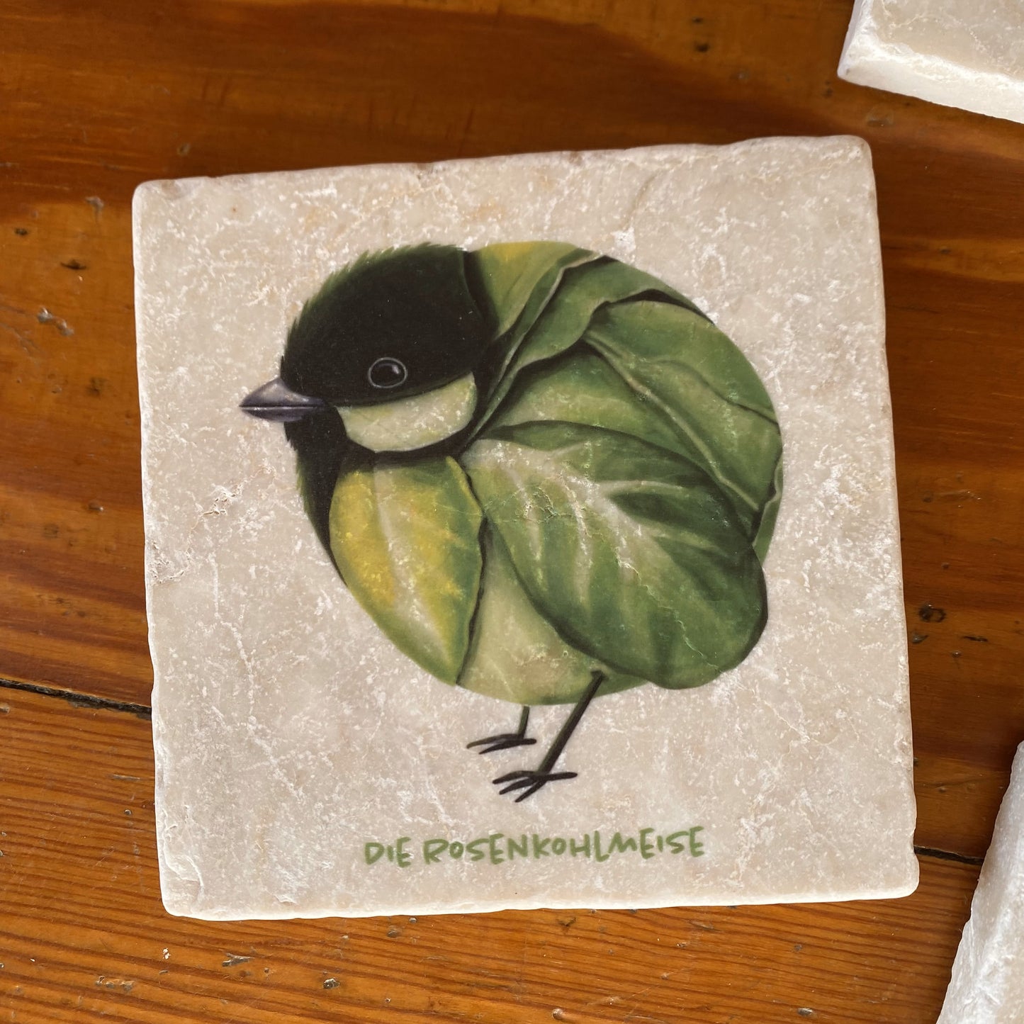 Gemüsevögel veggiebirds Fliesen-Untersetzer aus Naturstein Rosenkohlmeise